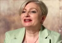 Почему Украина себя убивает